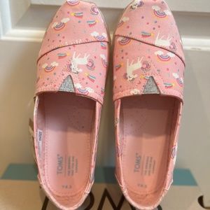 Toms Youth Alpargata Almond Blossom Unicorn Print Size 4.5